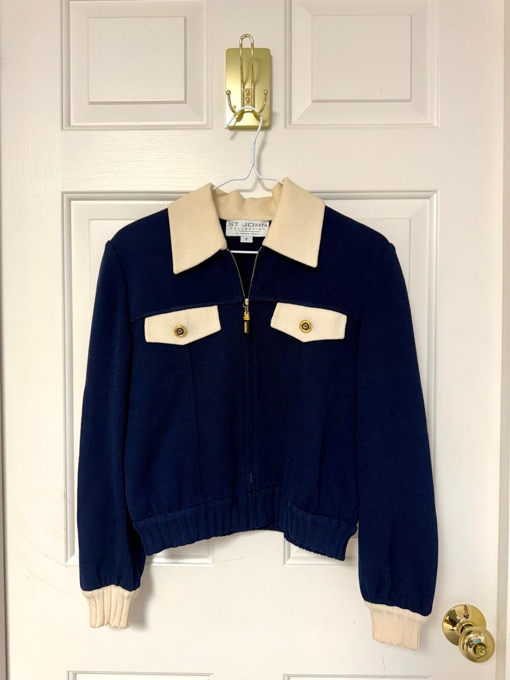 St. John Collection Vintage Navy Zip-up Sweater size P (X SMall)